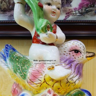 Tượng Tiên Đồng Ngọc Nữ vác trái đào và gậy như ý